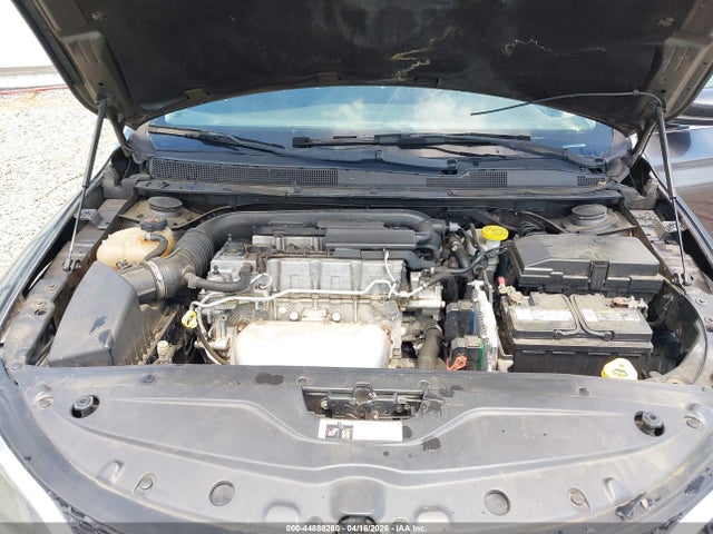 44888260 :رقم المزاد ، 1C3CCCFB5GN185999 vin ، 2016 Chrysler 200 Touring مزاد بيع