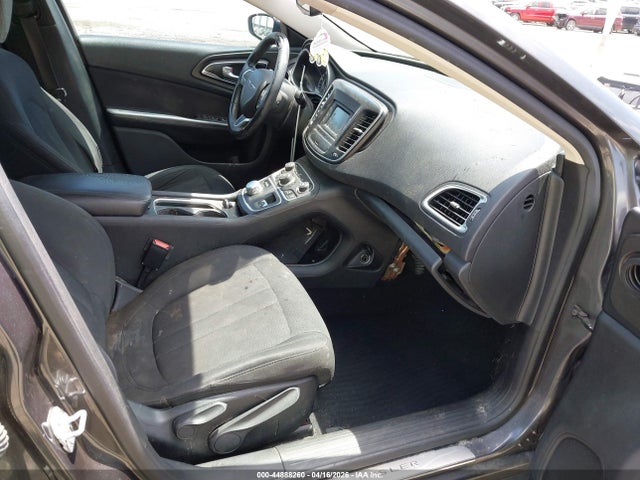 44888260 :رقم المزاد ، 1C3CCCFB5GN185999 vin ، 2016 Chrysler 200 Touring مزاد بيع