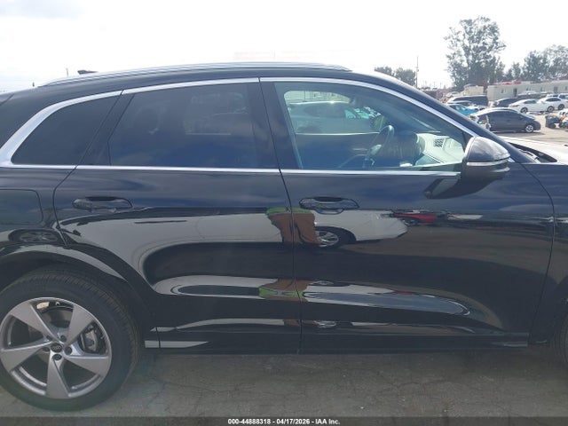 44888318 :رقم المزاد ، WA12AAGU6S2114087 vin ، 2025 Audi All-new Q5 Premium Plus Tfsi Quattro S Tronic مزاد بيع
