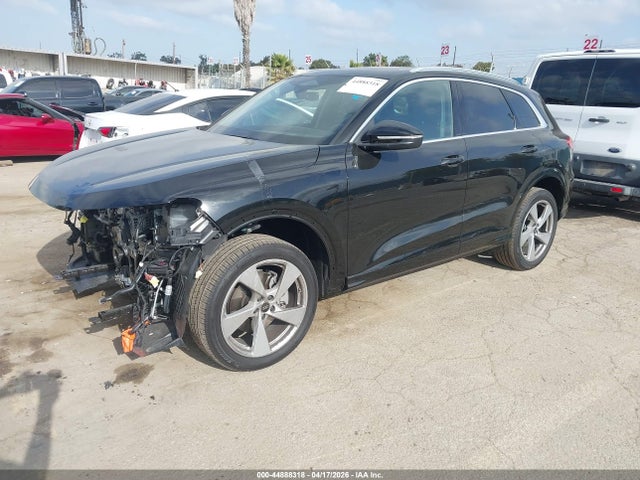 44888318 :رقم المزاد ، WA12AAGU6S2114087 vin ، 2025 Audi All-new Q5 Premium Plus Tfsi Quattro S Tronic مزاد بيع