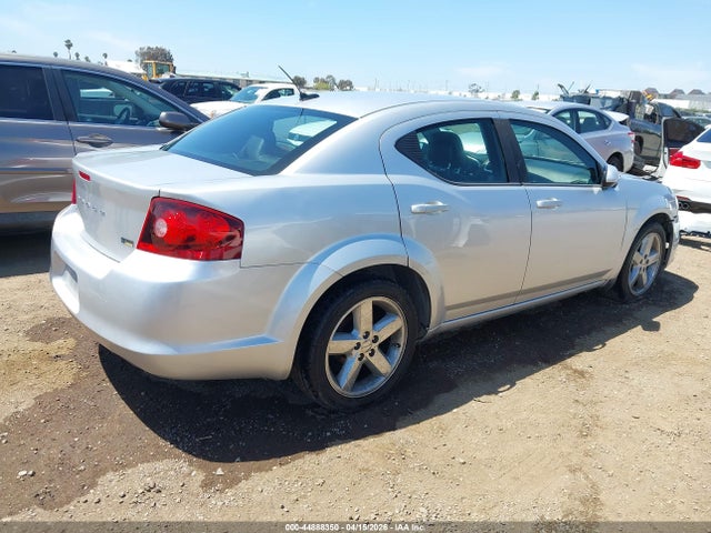 2011 Dodge Avenger Lux მანქანა იყიდება აუქციონზე, vin: 1B3BD2FGXBN578126, აუქციონის ნომერი: 44888350