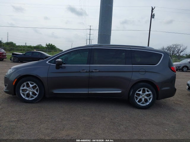 Aukcja sprzedaży 2017 Chrysler Pacifica Touring-l Plus, vin: 2C4RC1EG4HR727248, numer aukcji: 44888352