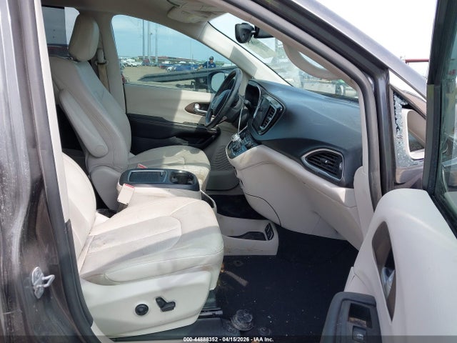 2017 CHRYSLER PACIFICA 2C4RC1EG4HR727248 Photo 4