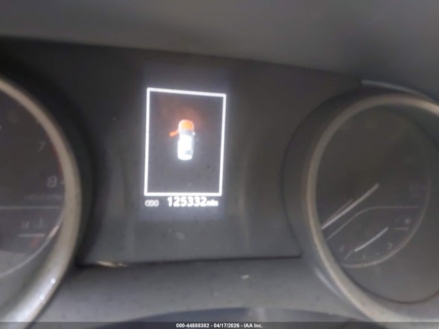 44888382 :رقم المزاد ، 4T1B11HK0KU843799 vin ، 2019 Toyota Camry Le مزاد بيع