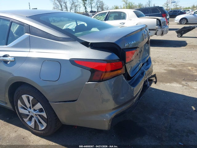 44888387 :رقم المزاد ، 1N4BL4BVXNN304310 vin ، 2022 Nissan Altima S Fwd مزاد بيع
