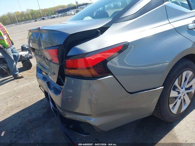 44888387 :رقم المزاد ، 1N4BL4BVXNN304310 vin ، 2022 Nissan Altima S Fwd مزاد بيع