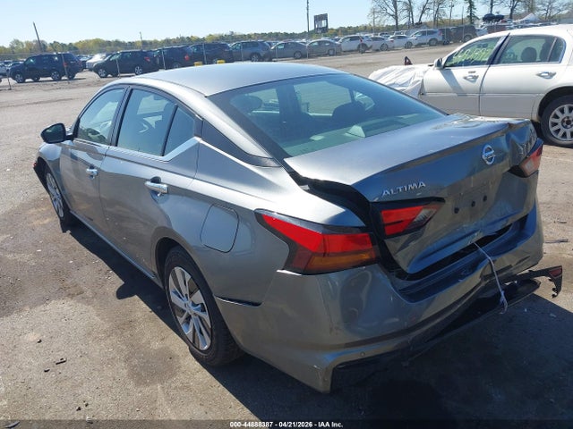 44888387 :رقم المزاد ، 1N4BL4BVXNN304310 vin ، 2022 Nissan Altima S Fwd مزاد بيع