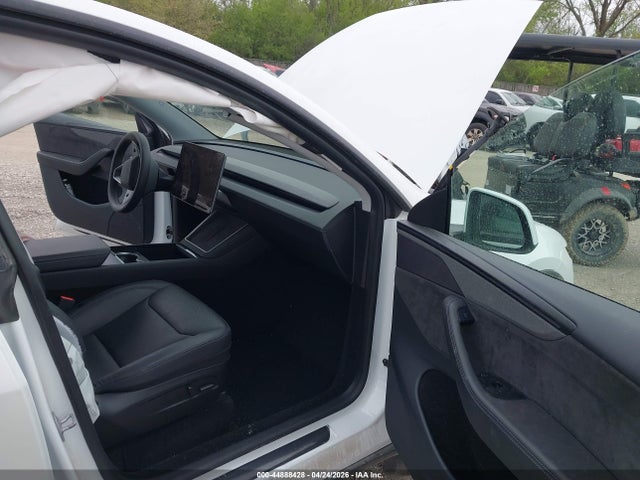 2026 Tesla Model Y All-wheel Drive/long Range Launch Series/premium All-wheel Drive მანქანა იყიდება აუქციონზე, vin: 7SAYGDEE6TF354558, აუქციონის ნომერი: 44888428