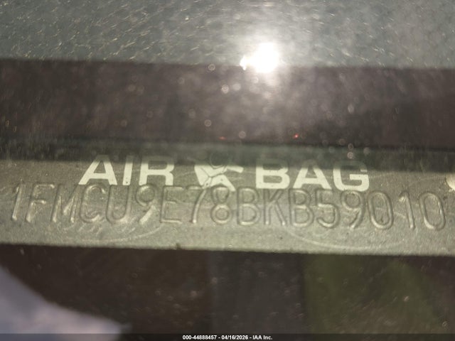 44888457 :رقم المزاد ، 1FMCU9E78BKB59010 vin ، 2011 Ford Escape Limited مزاد بيع
