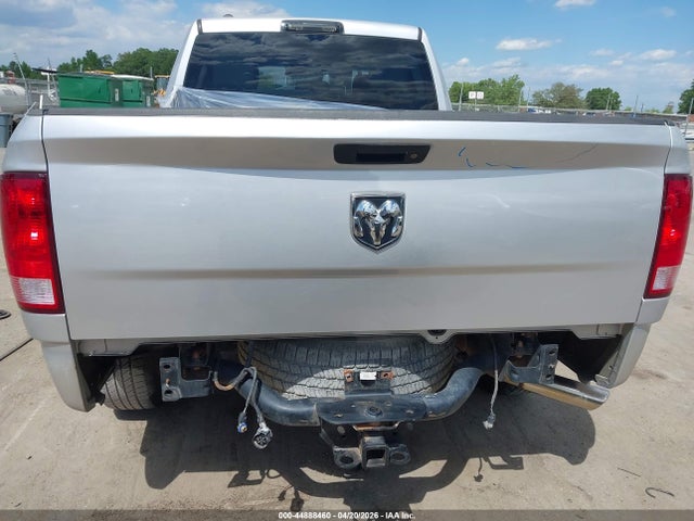 44888460 :رقم المزاد ، 1C6RR6FT0HS603880 vin ، 2017 Ram 1500 Tradesman  4x2 6'4 Box مزاد بيع