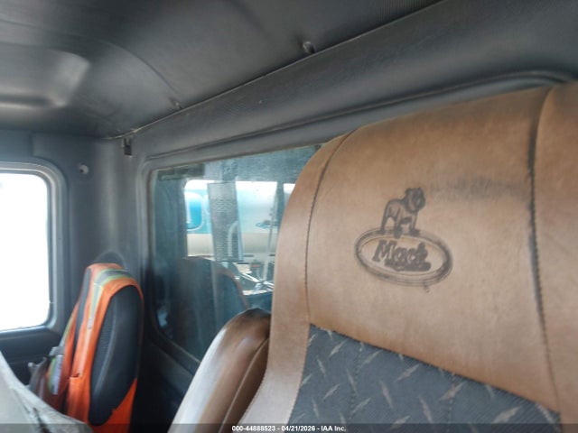 Aukcja sprzedaży 2000 Mack 600 Ch600, vin: 1M2AA14Y9YW120729, numer aukcji: 44888523