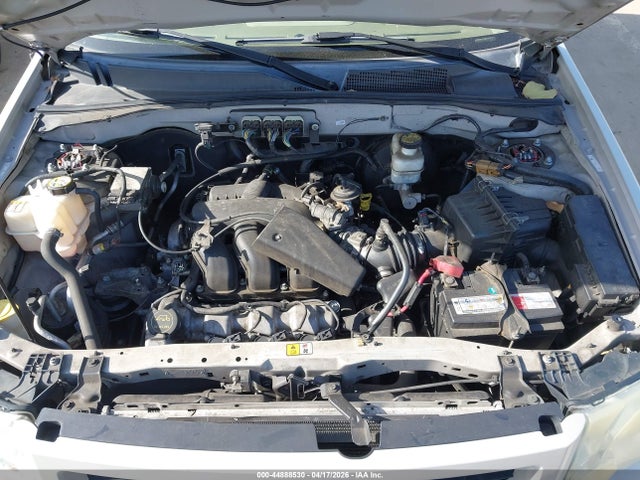 2008 Ford Escape Limited მანქანა იყიდება აუქციონზე, vin: 1FMCU041X8KE63943, აუქციონის ნომერი: 44888530