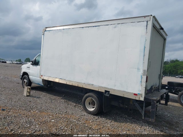 Ford E-450 Cutaway 2018 1FDXE4FS4JDC08713 Image 3