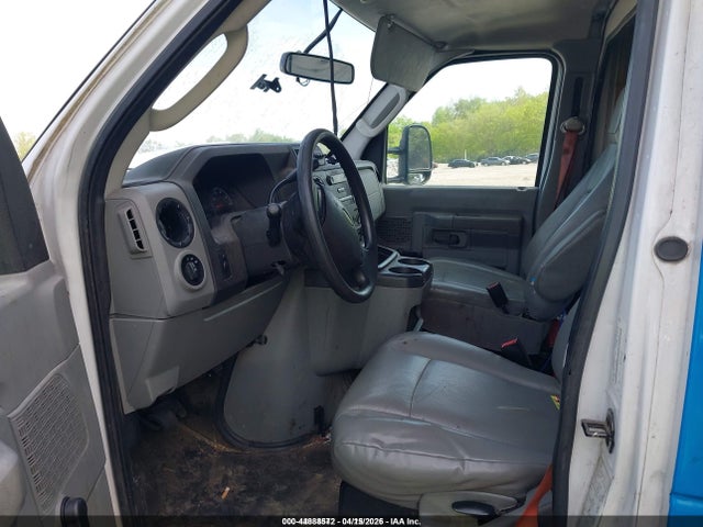 Ford E-450 Cutaway 2018 1FDXE4FS4JDC08713 Image 7