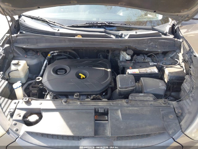 KM8JT3AF0EU948295 Hyundai TUCSON GLS