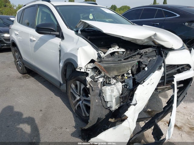 JTMZFREV9GD086202 Toyota RAV4 LE