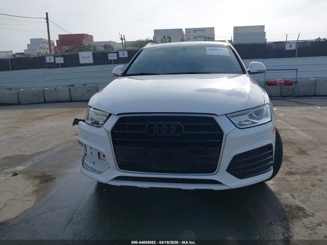WA1BCCFS0JR012327 Audi Q3 2.0t Premium/2.0t Sport Premium