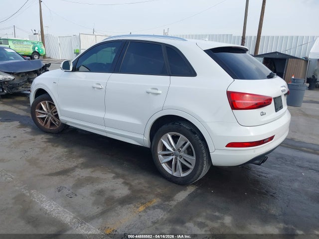 WA1BCCFS0JR012327 Audi Q3 2.0t Premium/2.0t Sport Premium
