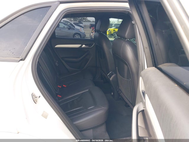 WA1BCCFS0JR012327 Audi Q3 2.0t Premium/2.0t Sport Premium