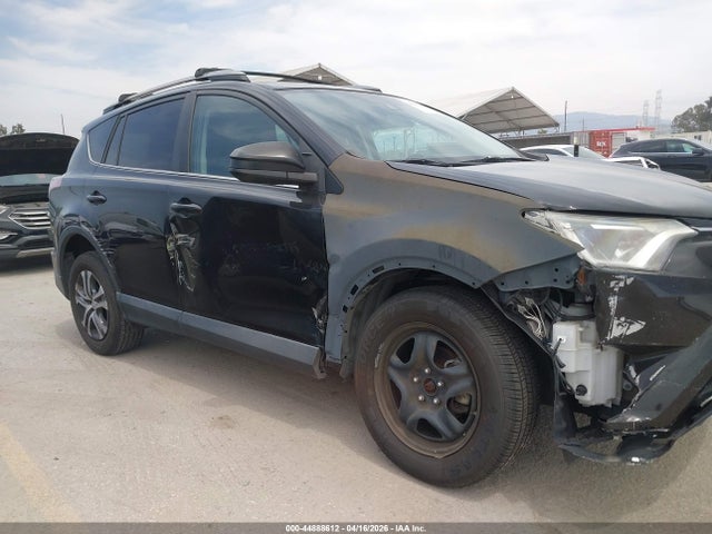 2T3ZFREV8JW432587 Toyota RAV4 LE