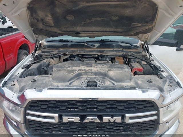 44888637 :رقم المزاد ، 3C6UR5HL6NG268614 vin ، 2022 Ram 2500 Tradesman  4x4 8' Box مزاد بيع