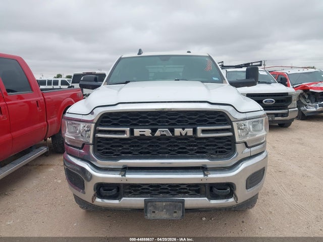 44888637 :رقم المزاد ، 3C6UR5HL6NG268614 vin ، 2022 Ram 2500 Tradesman  4x4 8' Box مزاد بيع