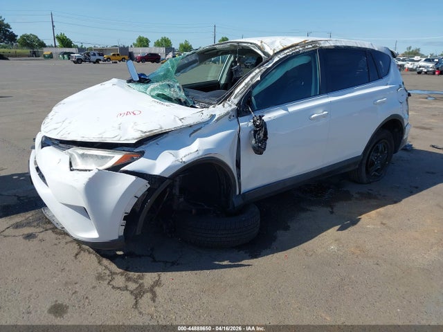 Toyota RAV4 LE 2018 2T3ZFREV1JW445763 Image 2