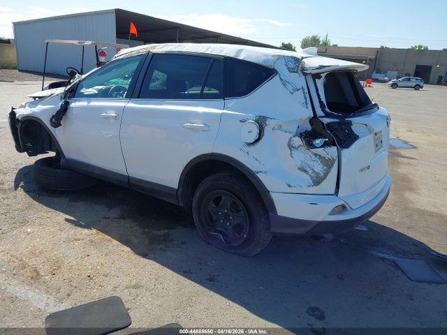 Toyota RAV4 LE 2018 2T3ZFREV1JW445763 Image 3