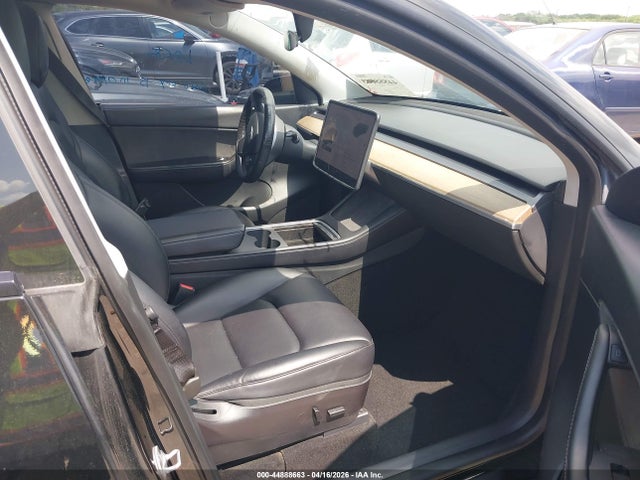 2021 TESLA MODEL Y 5YJYGDEE1MF258528 Photo 4