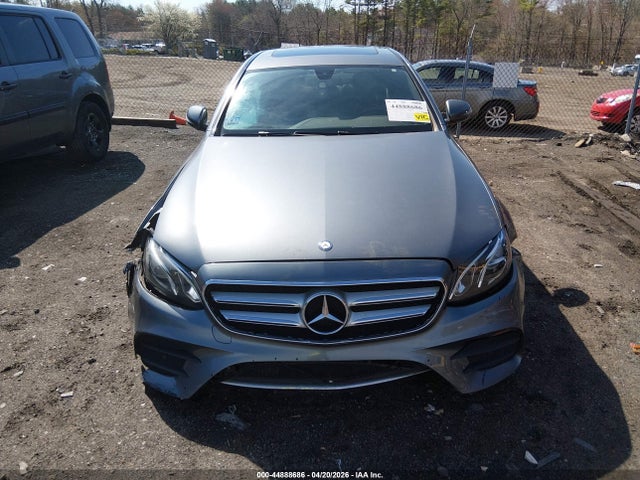 44888686 :رقم المزاد ، WDDZF4KB3HA219705 vin ، 2017 Mercedes-benz E 300 4matic مزاد بيع
