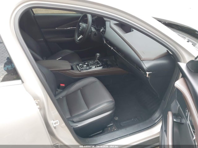 44888736 :رقم المزاد ، 3MVDMBDM0PM515262 vin ، 2023 Mazda Cx-30 2.5 S Premium مزاد بيع