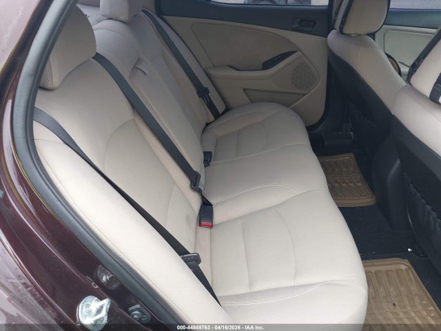5XXGM4A70FG481168 KIA Optima Lx