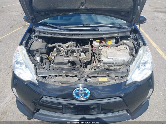 Toyota Prius C Two 2014 JTDKDTB34E1071435 Image 10