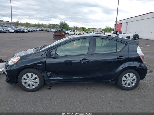 Toyota Prius C Two 2014 JTDKDTB34E1071435 Image 14