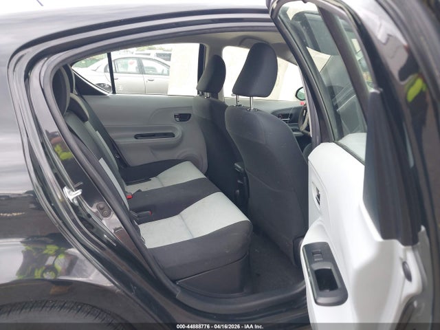 Toyota Prius C Two 2014 JTDKDTB34E1071435 Image 8