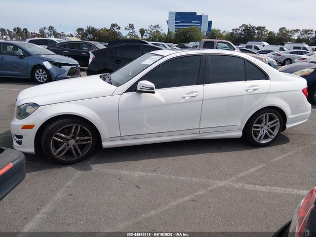 44888819 :رقم المزاد ، WDDGF4HB6EA900340 vin ، 2014 Mercedes-benz C 250 Sport مزاد بيع
