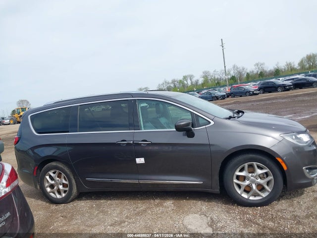 Aukcja sprzedaży 2017 Chrysler Pacifica Touring-l Plus, vin: 2C4RC1EG1HR541795, numer aukcji: 44888837