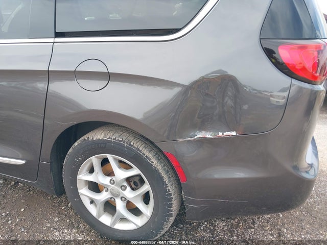 Aukcja sprzedaży 2017 Chrysler Pacifica Touring-l Plus, vin: 2C4RC1EG1HR541795, numer aukcji: 44888837