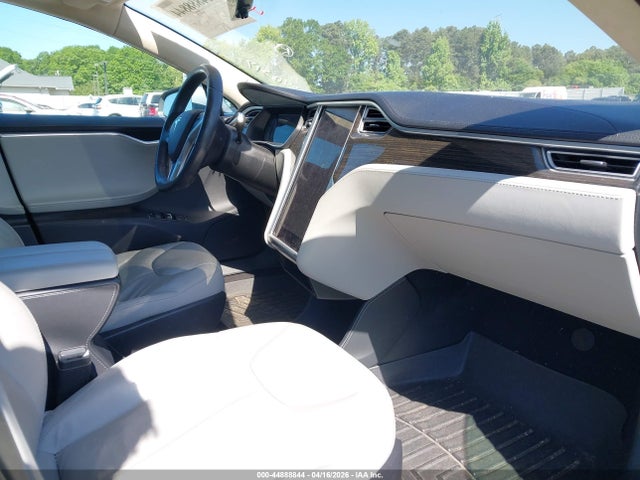 Продажа на аукционе авто 2014 Tesla Model S P85, vin: 5YJSA1H17EFP40517, номер лота: 44888844