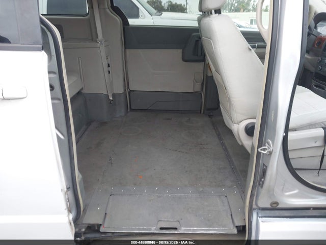 2008 Chrysler Town & Country Lx მანქანა იყიდება აუქციონზე, vin: 2A8HR44H28R107609, აუქციონის ნომერი: 44888845