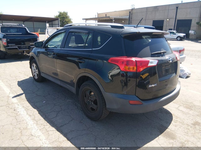 2T3BFREVXFW271507 Toyota RAV4 LE