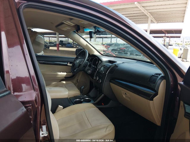 Продажа на аукционе авто 2011 Kia Sorento Lx, vin: 5XYKT3A12BG068886, номер лота: 44888954