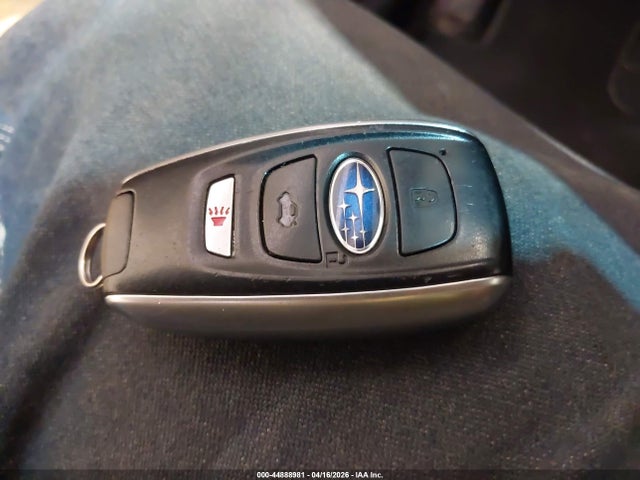 44888981 :رقم المزاد ، 4S3BNAN63F3040254 vin ، 2015 Subaru Legacy 2.5i Limited مزاد بيع