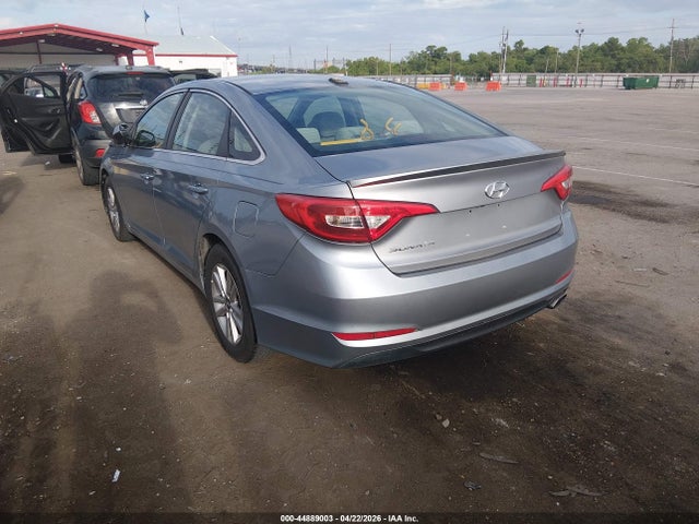 Hyundai SONATA SE 2016 5NPE24AF0GH330034 Image 3