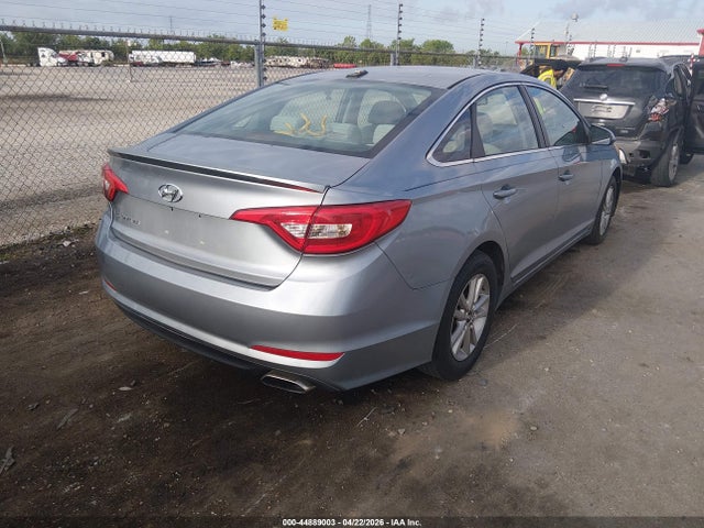 Hyundai SONATA SE 2016 5NPE24AF0GH330034 Image 4