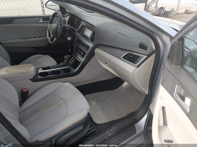 Hyundai SONATA SE 2016 5NPE24AF0GH330034 Image 5