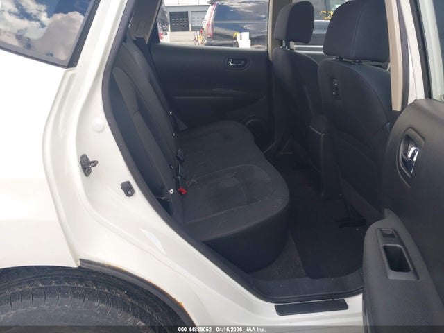 JN8AS5MV5FW752224 Nissan Rogue Select S