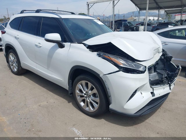 2023 Toyota Highlander Limited მანქანა იყიდება აუქციონზე, vin: 5TDKDRBH6PS013945, აუქციონის ნომერი: 44889087