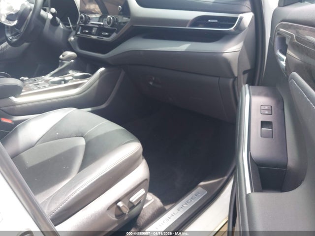 Продаж на аукціоні авто 2023 Toyota Highlander Limited, vin: 5TDKDRBH6PS013945, номер лоту: 44889087