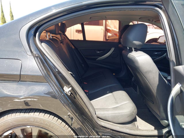 WBA8E1G32HNU16007 BMW 320i